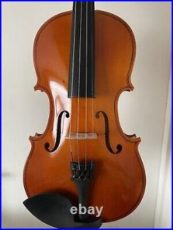 4/4 size violin in and bow with hard case