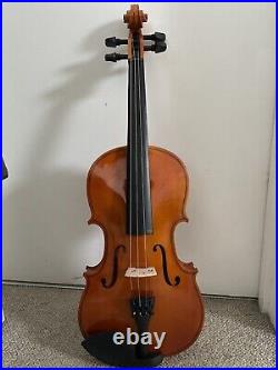 4/4 size violin in and bow with hard case