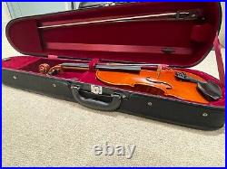 Full size violin 4/4 (Lisle Model 112 violin) excellent condition + accessories