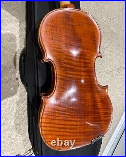 Full size violin 4/4 (Lisle Model 112 violin) excellent condition + accessories