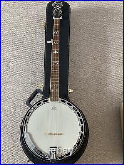 Ozark 2141G 5 String Banjo Excellent Condition with hard case