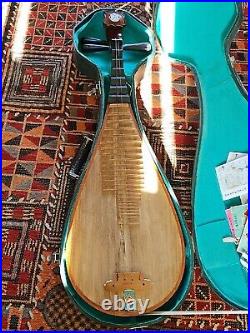 Vintage Chinese Pipa Lute Instrument with Hard Case